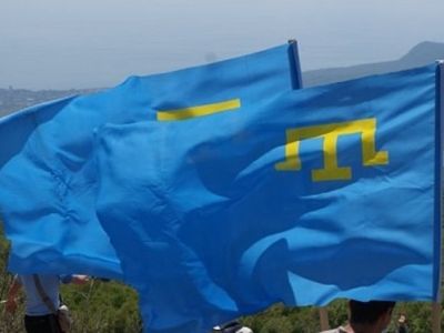 Флаг крымских татар. Фото: aipetri.info