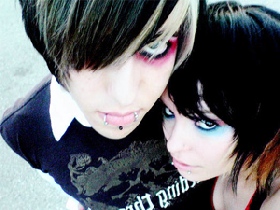 Эмо. Фото с сайта: emokidlive.0pk.ru Эмо. Фото с сайта: emokidlive.0pk.ru