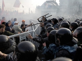 Беспорядки на Болотной площади. Фото: frondetv.ru