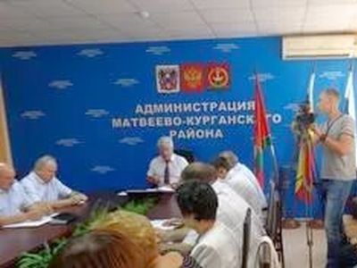 Администрация Матвеево-Курганского района. Фото: Matveevkurgan.ru Администрация Матвеево-Курганского района. Фото: Matveevkurgan.ru