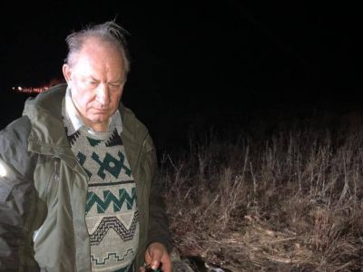 Депутат Госдумы Валерий Рашкин после обнаружения туши лося в машине. Фото: t.me/gosdumaem Депутат Госдумы Валерий Рашкин после обнаружения туши лося в машине. Фото: t.me/gosdumaem