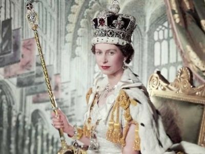 Елизавета II, официальный коронационный портрет. Фото: Royal Collection Trust