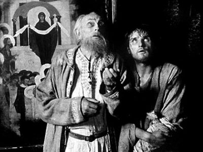 Феофан Грек и Андрей Рублев, кадр из к/ф А.Тарковского "Андрей Рублев": hram-tbm-spb.ru Феофан Грек и Андрей Рублев, кадр из к/ф А.Тарковского "Андрей Рублев": hram-tbm-spb.ru