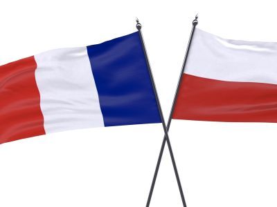 Флаги Франции и Польши. Фото:wszystkoconajwazniejsze.pl